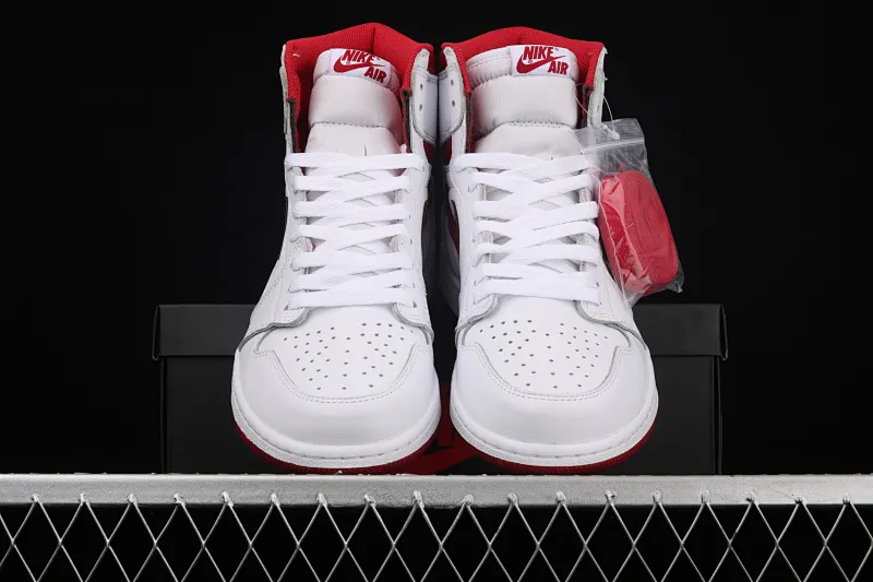 All categories Air Jordan Jordan series basketball shoes Air Jordan 1 High Air Jordan 1 Retro Metallic Red AJ1 Joe 1 white red 555088-103